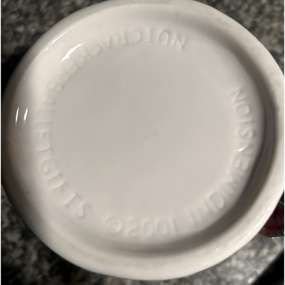 nutcracker mug/ 2001 - Picture 4 of 4